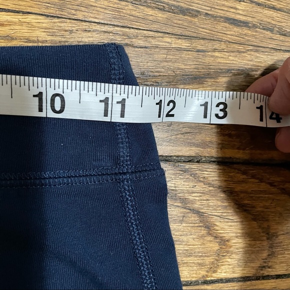 Under Armour Girls’ Navy Leggings - Picture 5 of 6